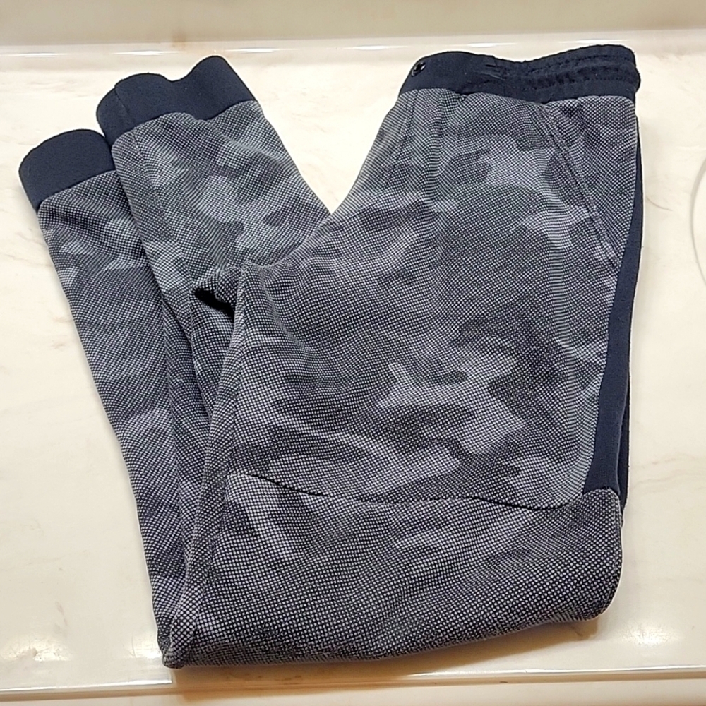 Univibe youth large camo joggers